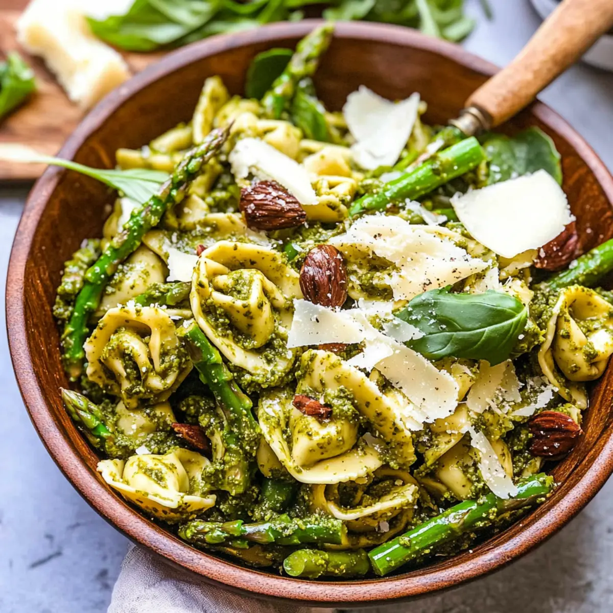 Pesto Tortellini Salad: A Fresh Spin on Weekday Lunches