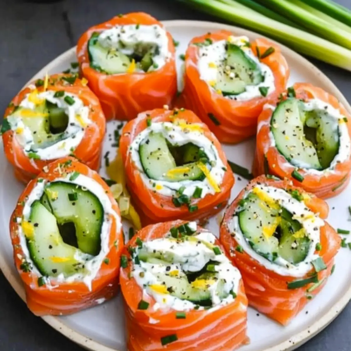Savory Smoked Salmon Roll Ups: A Quick & Creamy Delight